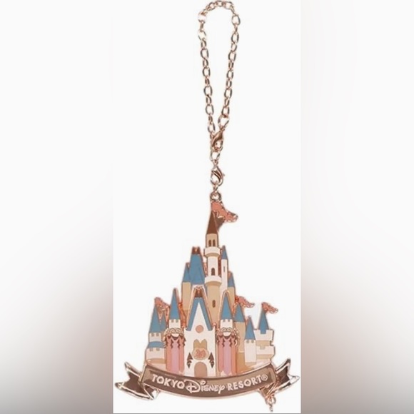 TOKYO DISNEY Resort 40th Anniversary Dream Go Round Cinderella Castle Bag CHARM - Picture 5 of 9